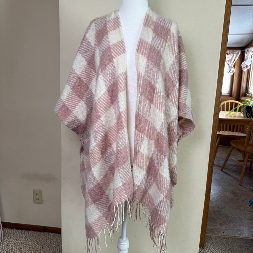 NWT Lauren Conrad Plaid Fringe Kimono Shawl Wrap Dusty Rose Cream One Size‎